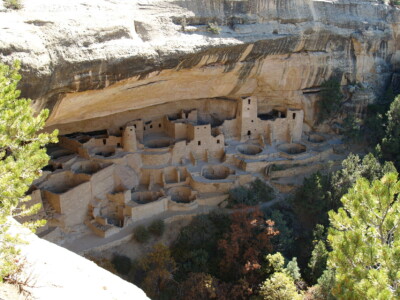 The Cliff Palace at Mesa Verde : Colorado
